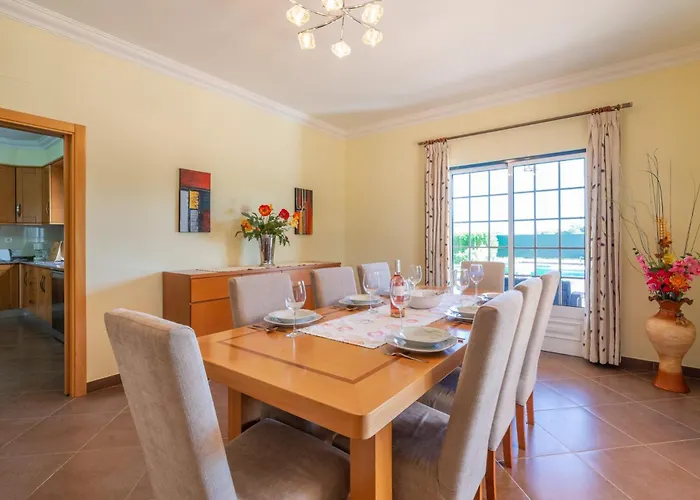 Solar Laranjeiras Villa *